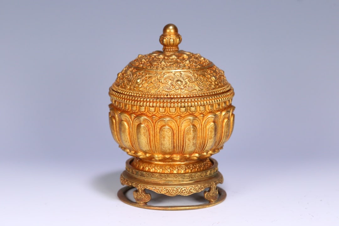 An Exquisite Gilt Bronze Lotus Pattern Censer (1 of 9)