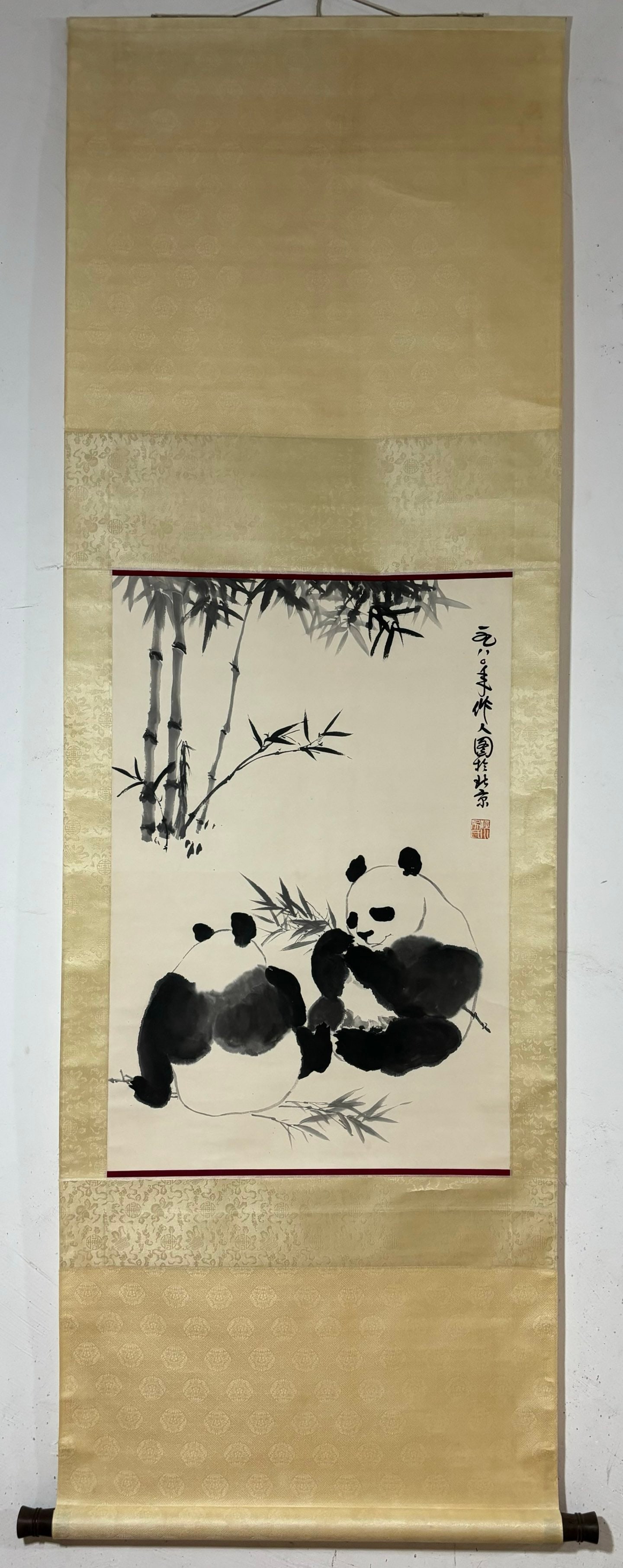 A Chinese Vertical Scroll Ink Painting of Panda on Paper: A Chinese Vertical Scroll Ink Painting of Panda on Paper Wu zuoren Without frame Size:30.1inx20.5in吴作人熊猫图 纸本立轴Without frame Size:7