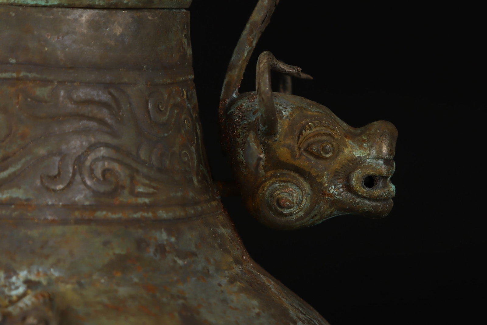 An Exquisite Silver Beast-Face Pattern Jar - 6