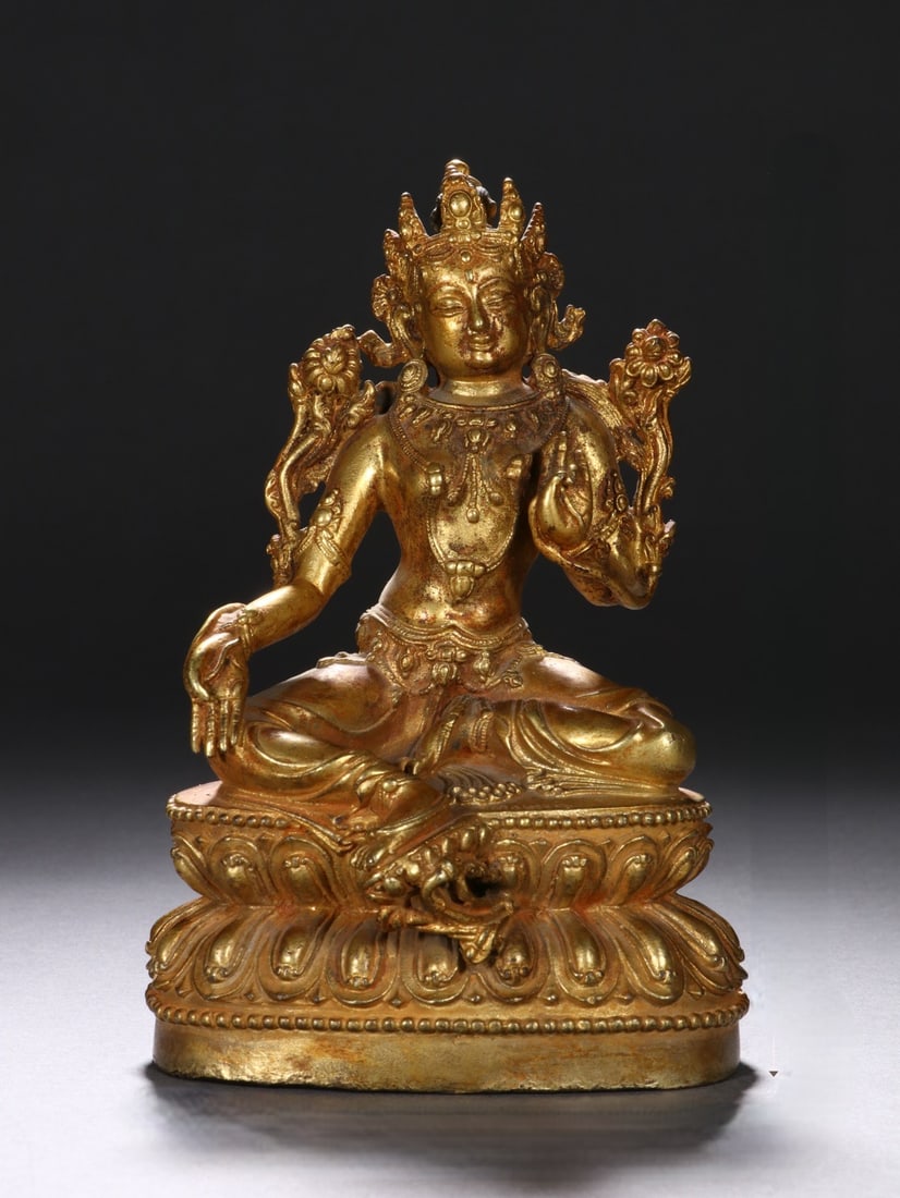 An Exquisite Gilt Bronze Statue of Tara: An Exquisite Gilt Bronze Statue of Tara Qing Dynasty, China Size:5.5inx3.5in铜鎏金绿度母佛像 中国清代 Size:14cmx9cm