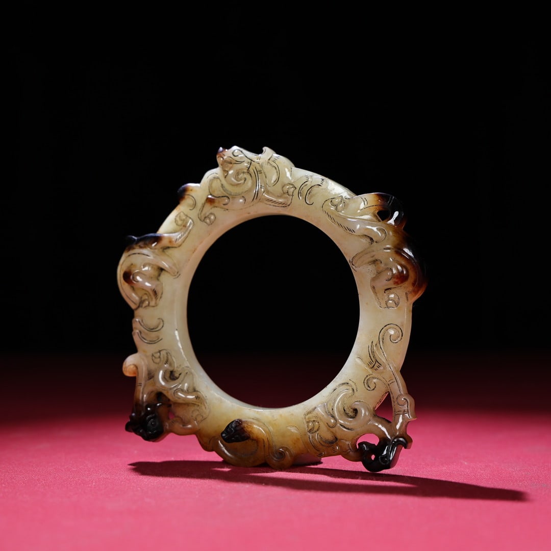 An Exquisite White Jade Dragon Pattern Pendant - 3