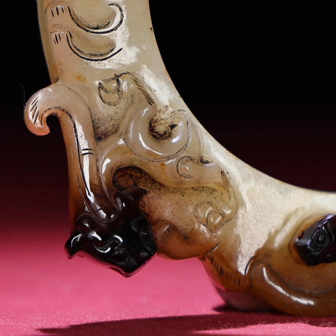 An Exquisite White Jade Dragon Pattern Pendant - 5