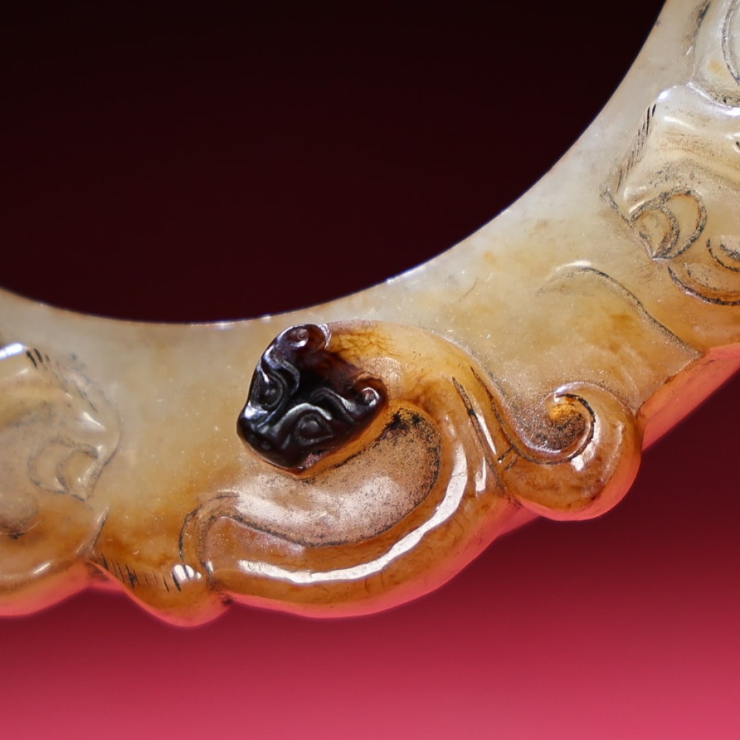 An Exquisite White Jade Dragon Pattern Pendant - 8