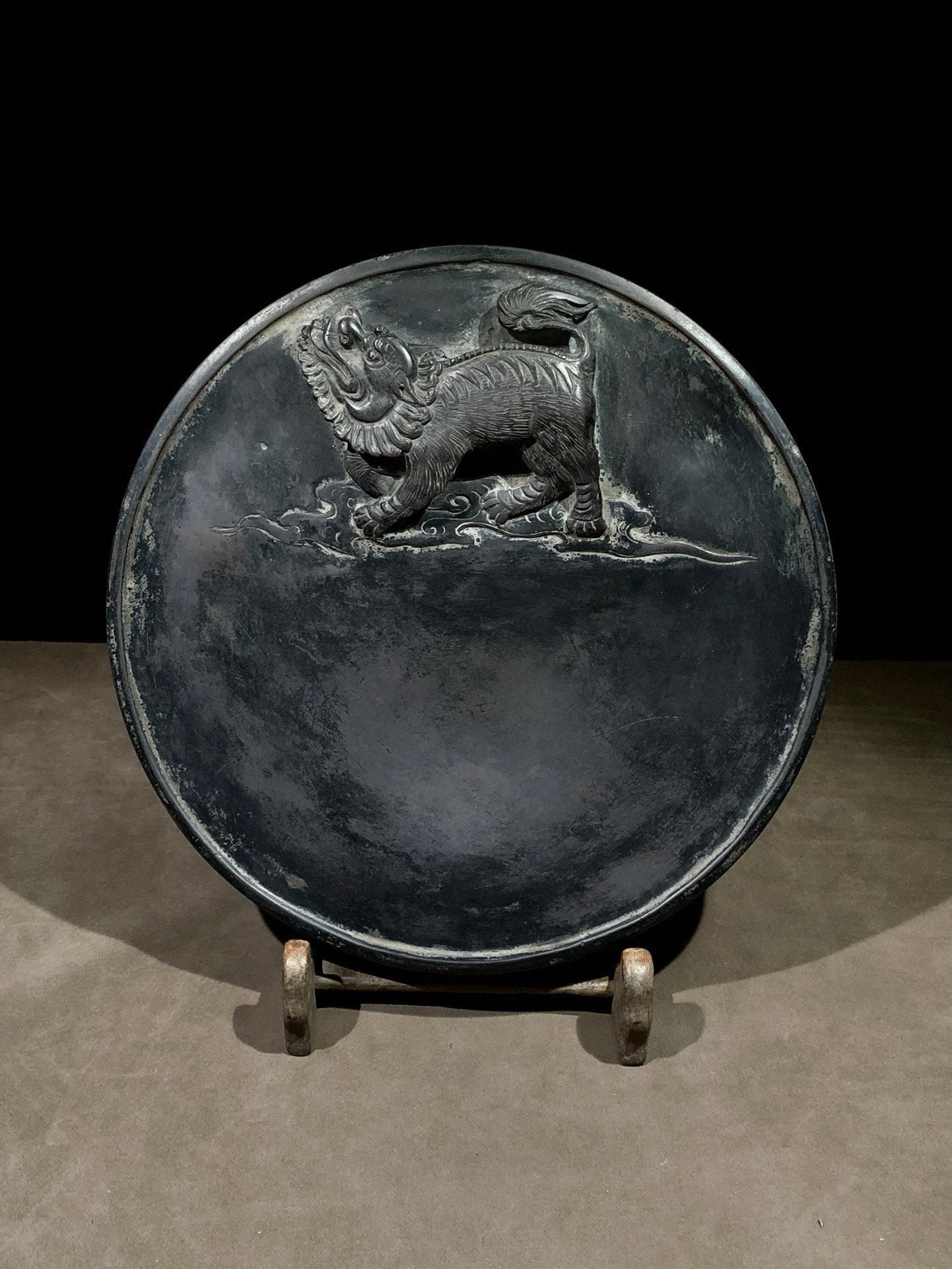 An Exquisite Auspicious Beast Pattern with poem Inkstone: An Exquisite Auspicious Beast Pattern with poem Inkstone Peng dingqiu Size:9.8inx2.9in瑞兽纹诗文砚台 彭定求 Size:24.8cmx7.3cm