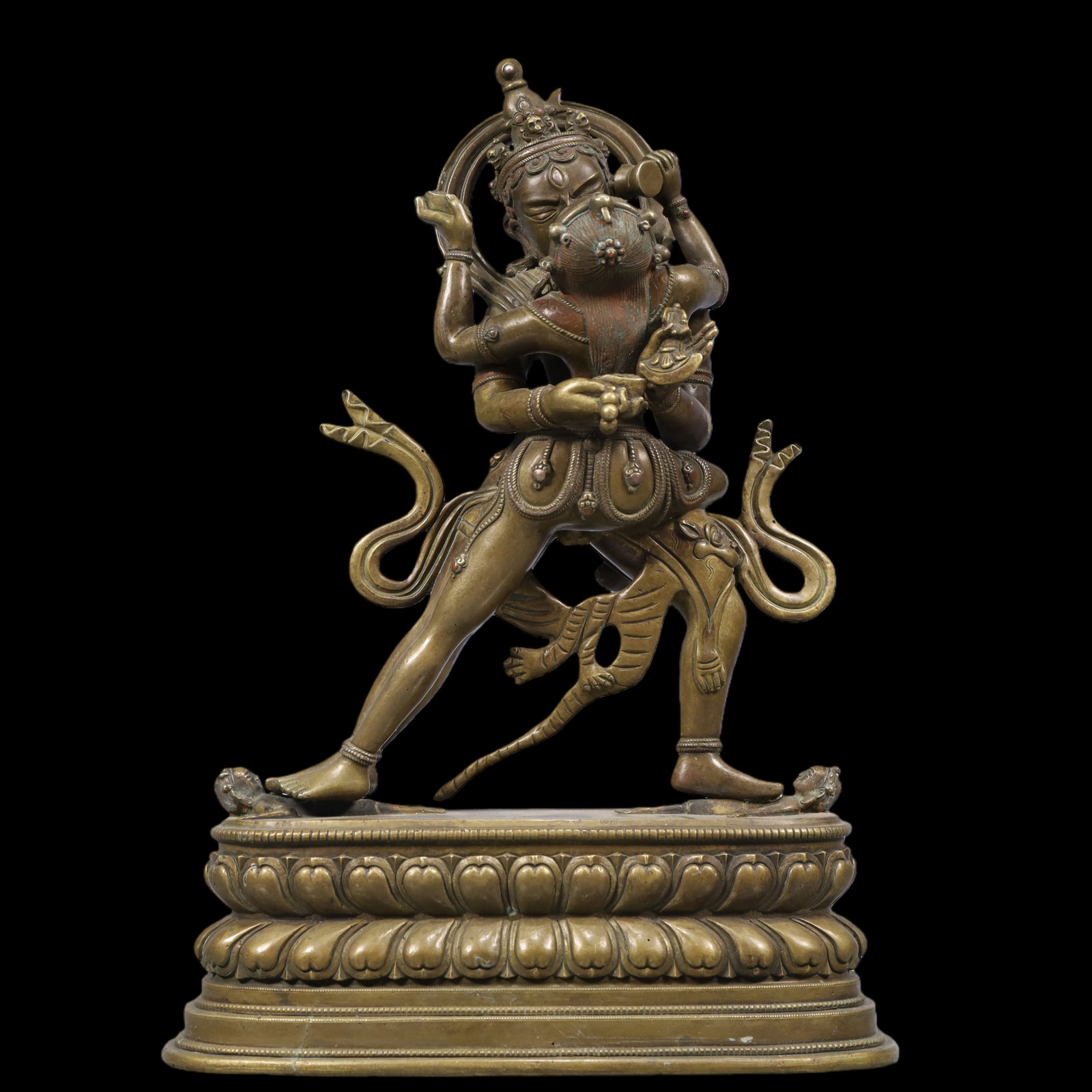 An Exquisite Coppery Statue of Chakrasamvara: An Exquisite Coppery Statue of Chakrasamvara Ming Dynasty, China Size:9.1inx3.7inx13.4in Weight:4000g铜胜乐金刚佛像 中国明代 Size:23cm