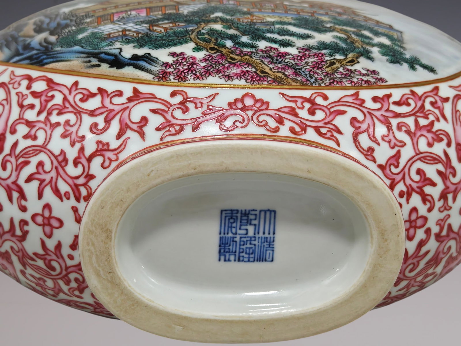 An Exquisite Ruby Red-Glazed Lotus Pattern Landscape Pattern Double-Ears Vase - 8