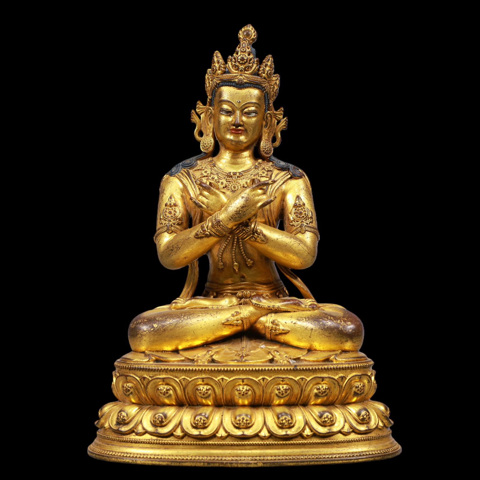 An Exquisite Gilt Bronze Statue of Gautama??s Mother: An Exquisite Gilt Bronze Statue of Gautama??s Mother Ming Dynasty, China Size:6.7inx4.7inx9.8in Weight:2900g铜鎏金佛母佛像 中国明代
