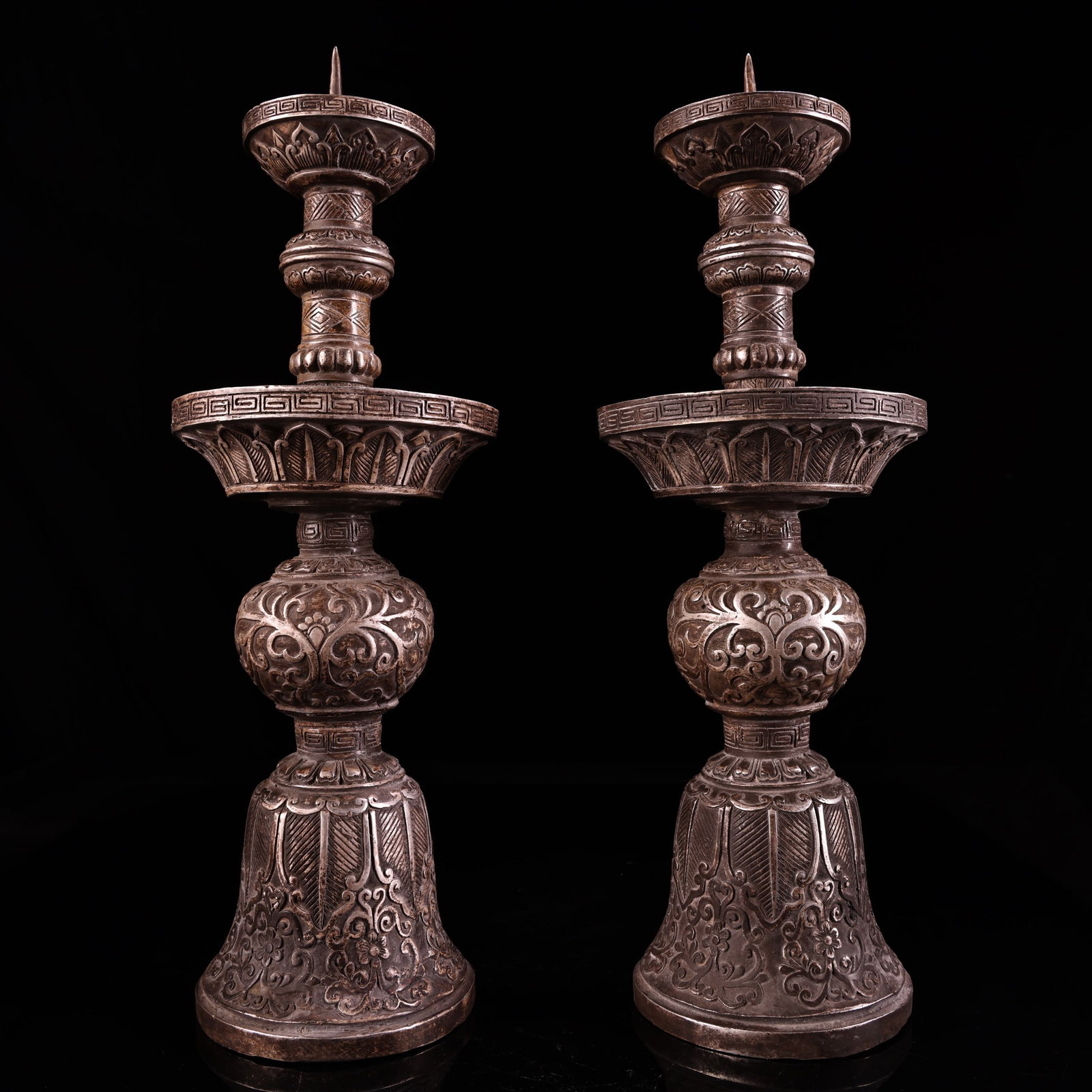 A Pair of Exquisite Gilt-silvered Bronze Lotus Pattern Candlestick (1 of 9)