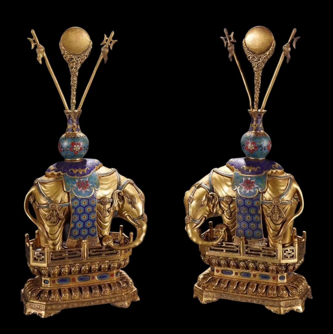 A Exquisite A pair of Cloisonne Elephant Ornament (1 of 9)