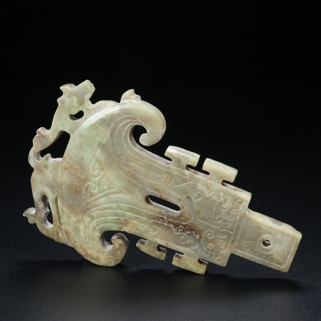 An Exquisite White Jade Dragon Pattern Ornament - 3