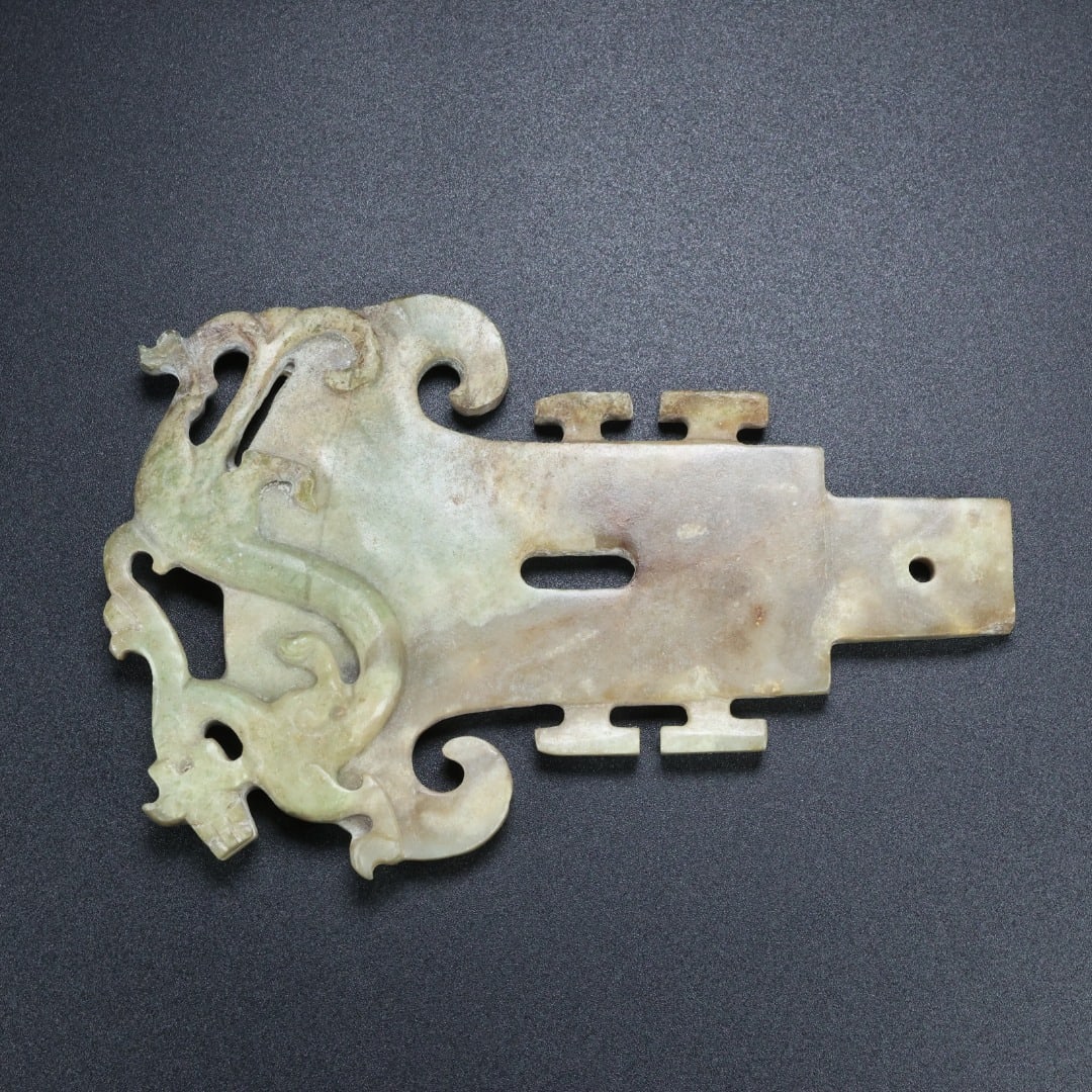 An Exquisite White Jade Dragon Pattern Ornament - 6