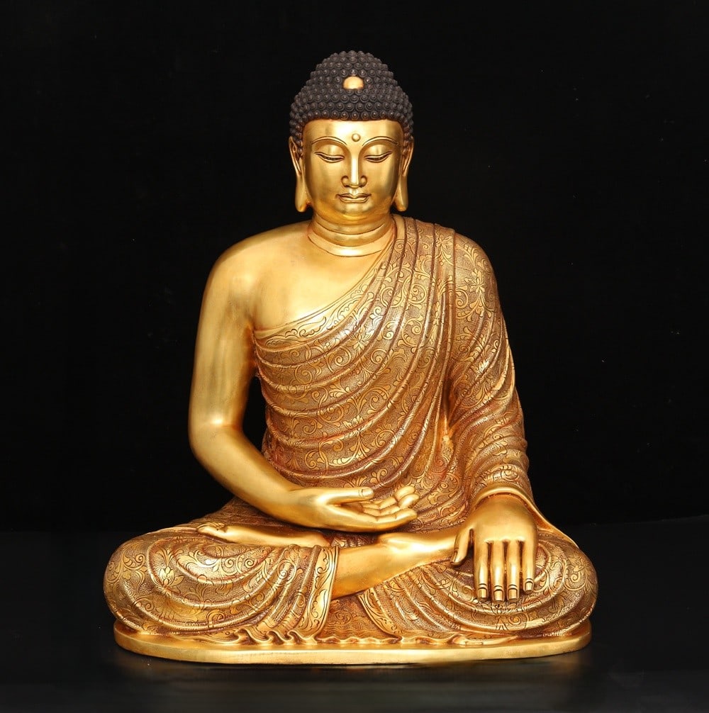 An Exquisite Gilt Bronze Statue of Sakyamuni Ornament: An Exquisite Gilt Bronze Statue of Sakyamuni Ornament Ming Dynasty, China Yongle Six-character Mark Size:24inx18.5in Weight:29500g铜鎏金释迦摩尼佛ࠔ