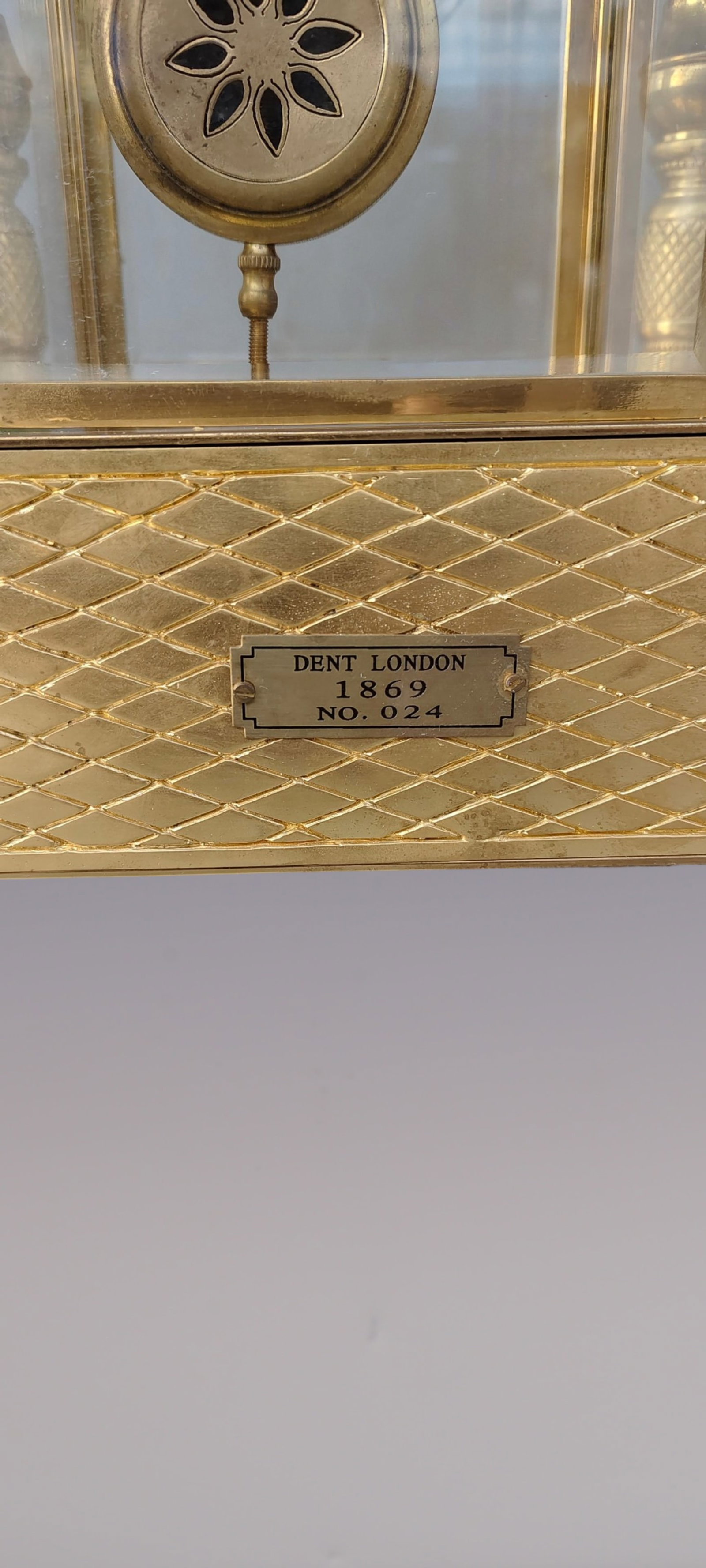An Exquisite Gilt Bronze Lotus Pattern Clock - 8