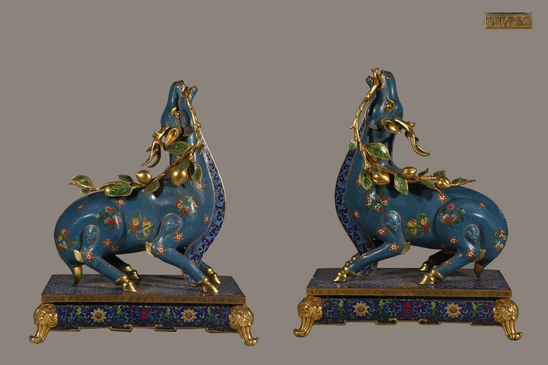 A Pair of Exquisite Cloisonne Sika Deer Ornament: A Pair of Exquisite Cloisonne Sika Deer Ornament Qing Dynasty, China Qianlong Six-character Mark Size:21.9inx18.3in??