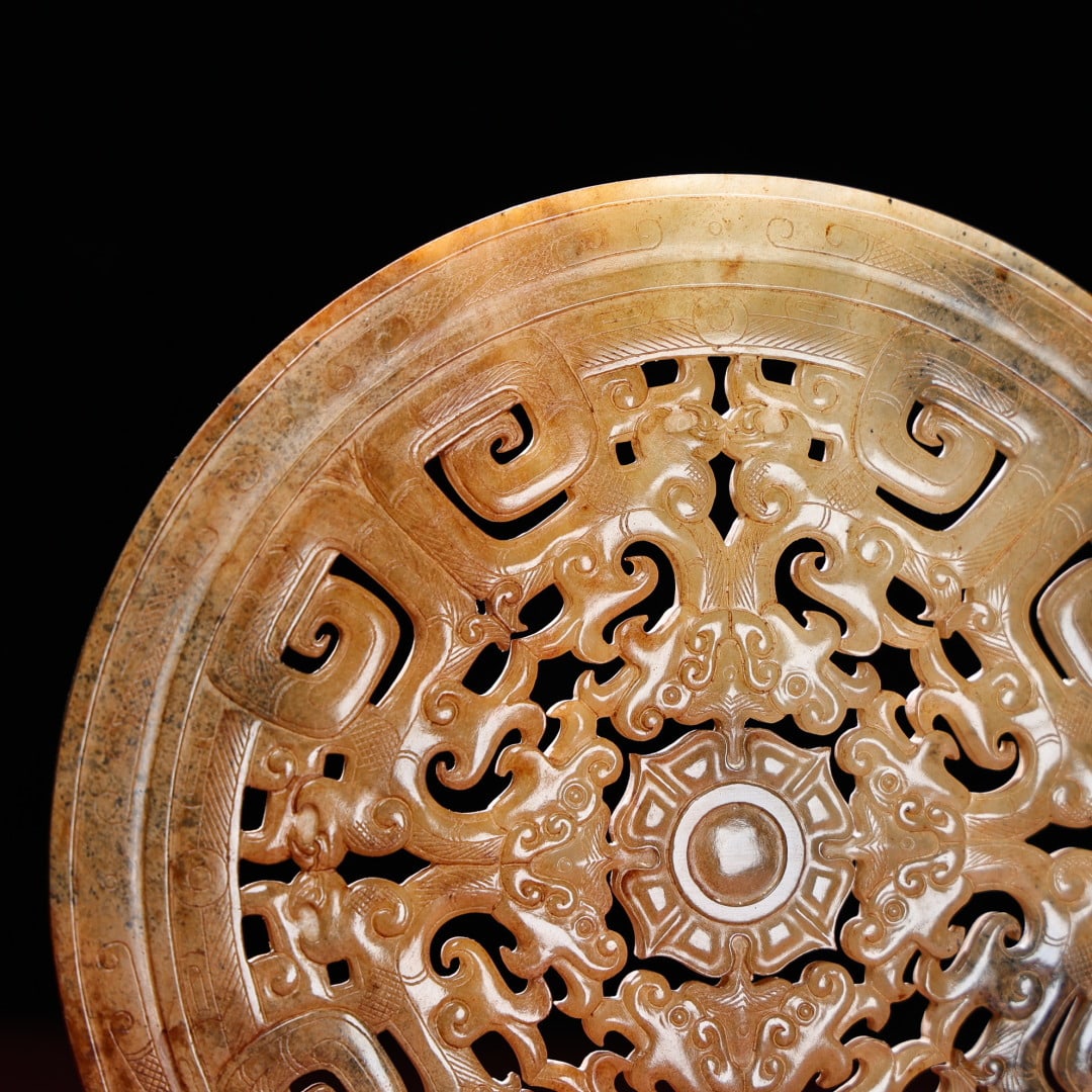 An Exquisite White Jade Dragon Pattern Ornament - 5