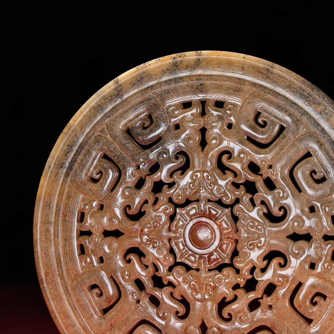 An Exquisite White Jade Dragon Pattern Ornament - 8