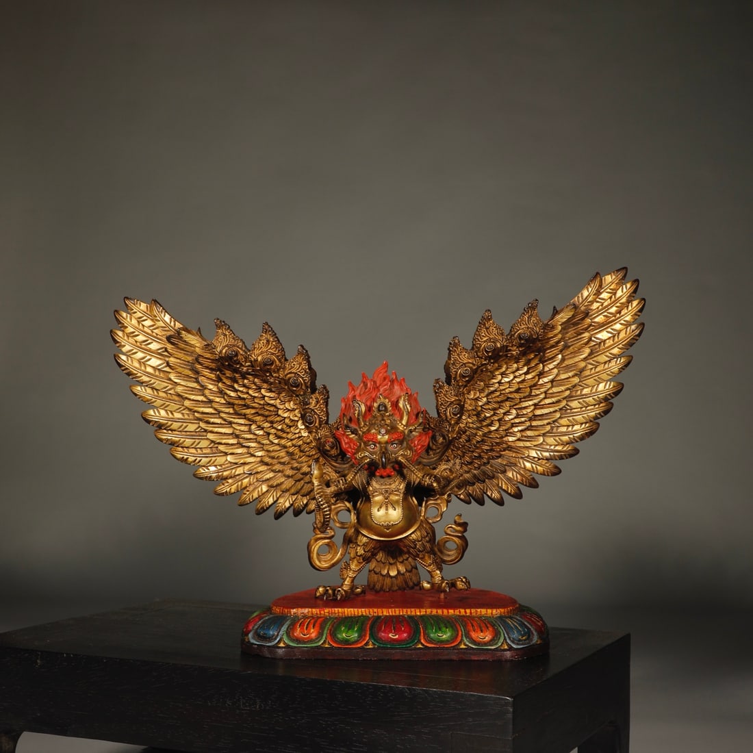 An Exquisite Gilt Bronze Buddha Statue Ornament: An Exquisite Gilt Bronze Buddha Statue Ornament Ming Dynasty, China Size:10inx14.8in Weight:3.15kg铜鎏金大鹏金翅鸟佛像摆件