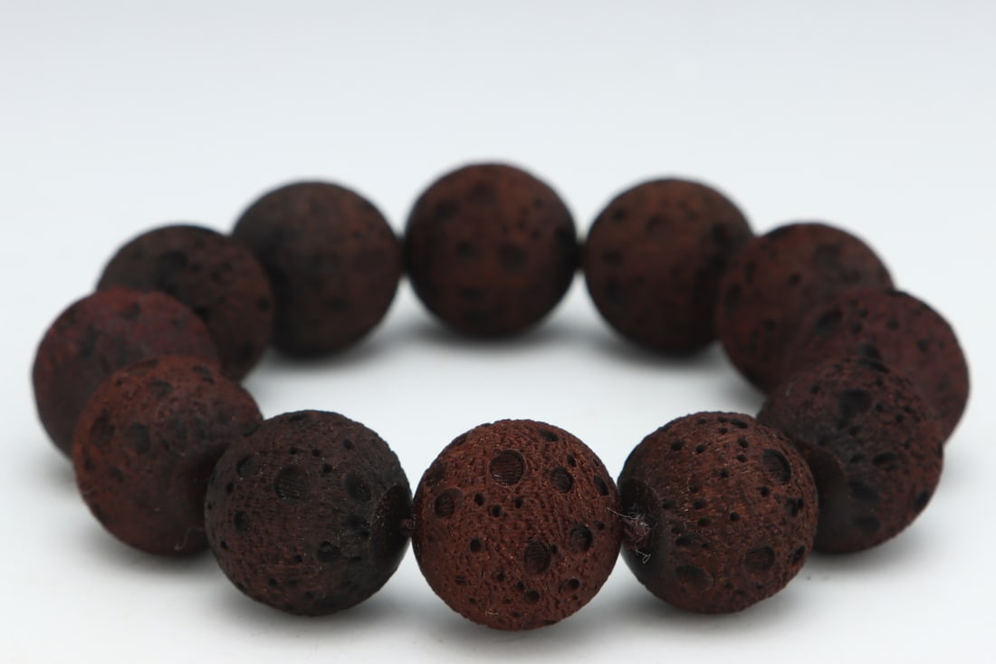 An Exquisite Eaglewood Bracelets - 8