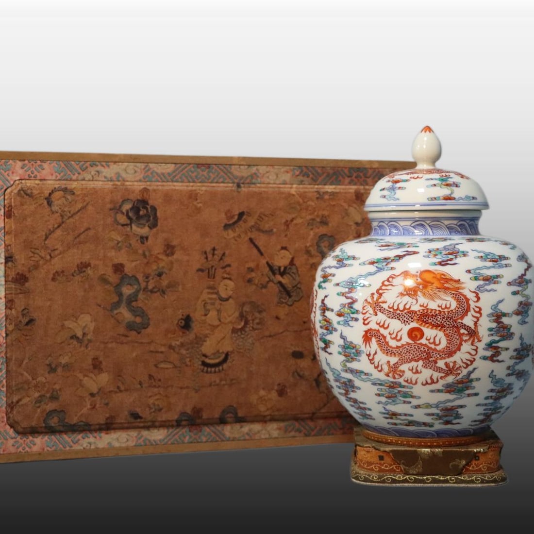 A Exquisite Doucai Dragon Pattern Jar (1 of 9)
