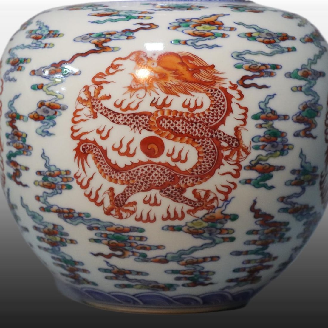 A Exquisite Doucai Dragon Pattern Jar - 5
