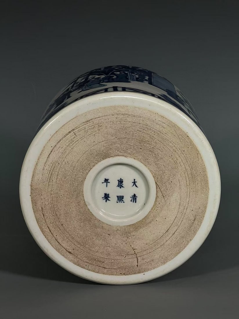 A Exquisite Blue and White Figures Pattern Brush Pot - 9