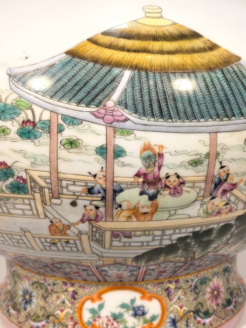 A Exquisite Enamel Figures Pattern Elephant-Ears Vase - 5