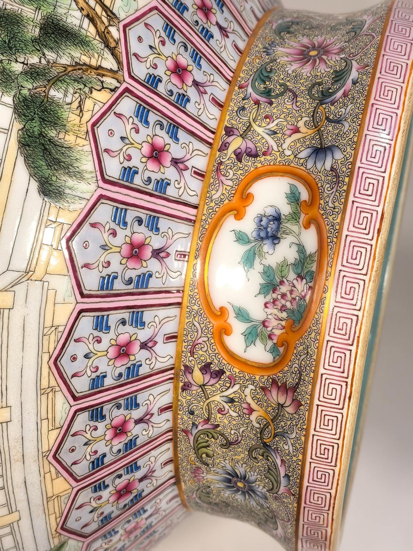 A Exquisite Enamel Figures Pattern Elephant-Ears Vase - 7