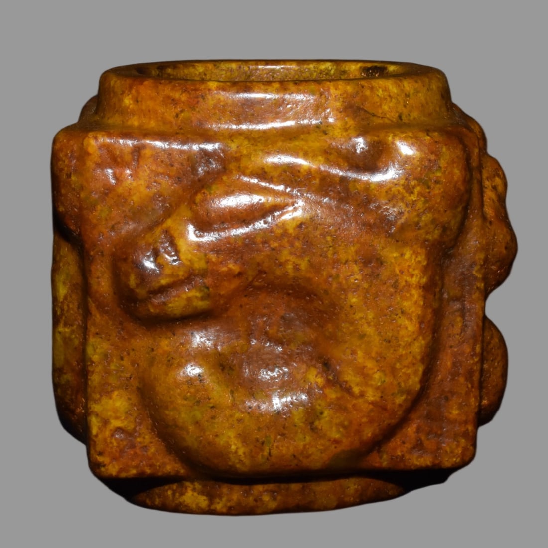 A Exquisite Hemoyu Handheld Carving - 2
