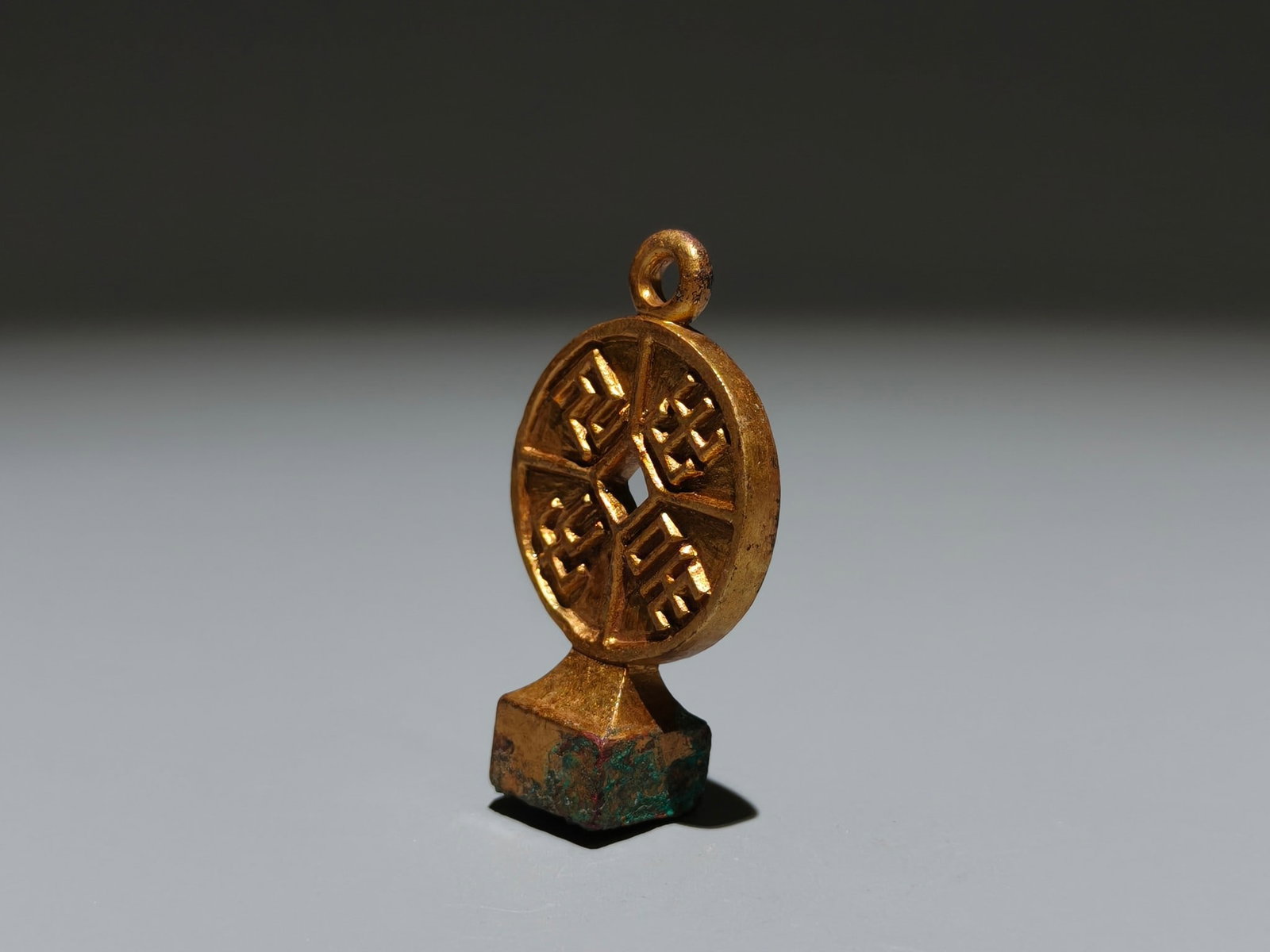A Exquisite Gilt Bronze Seal - 3