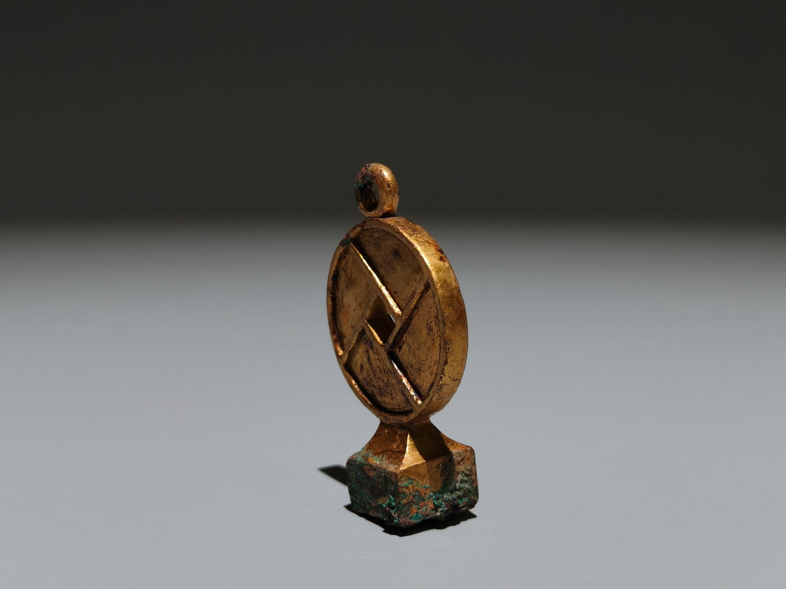 A Exquisite Gilt Bronze Seal - 6
