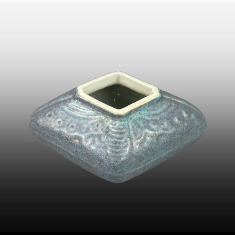 Robin's-Egg-Glazed Water Pot: Robin's-Egg-Glazed Water Pot,Qing Dynasty, China,Size:1.9inx3.9inx1.7in 炉钧釉水盂,中国清代
