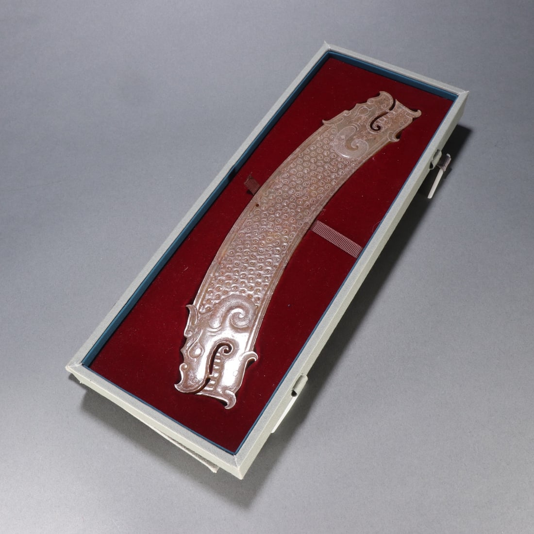A Exquisite Gaogu Jade Dragon Jade Pendant: A Exquisite Gaogu Jade Dragon Jade Pendant,Han Dynasty, China,Size:10.8inx2.2in 高古玉龙玉珩,中国汉代