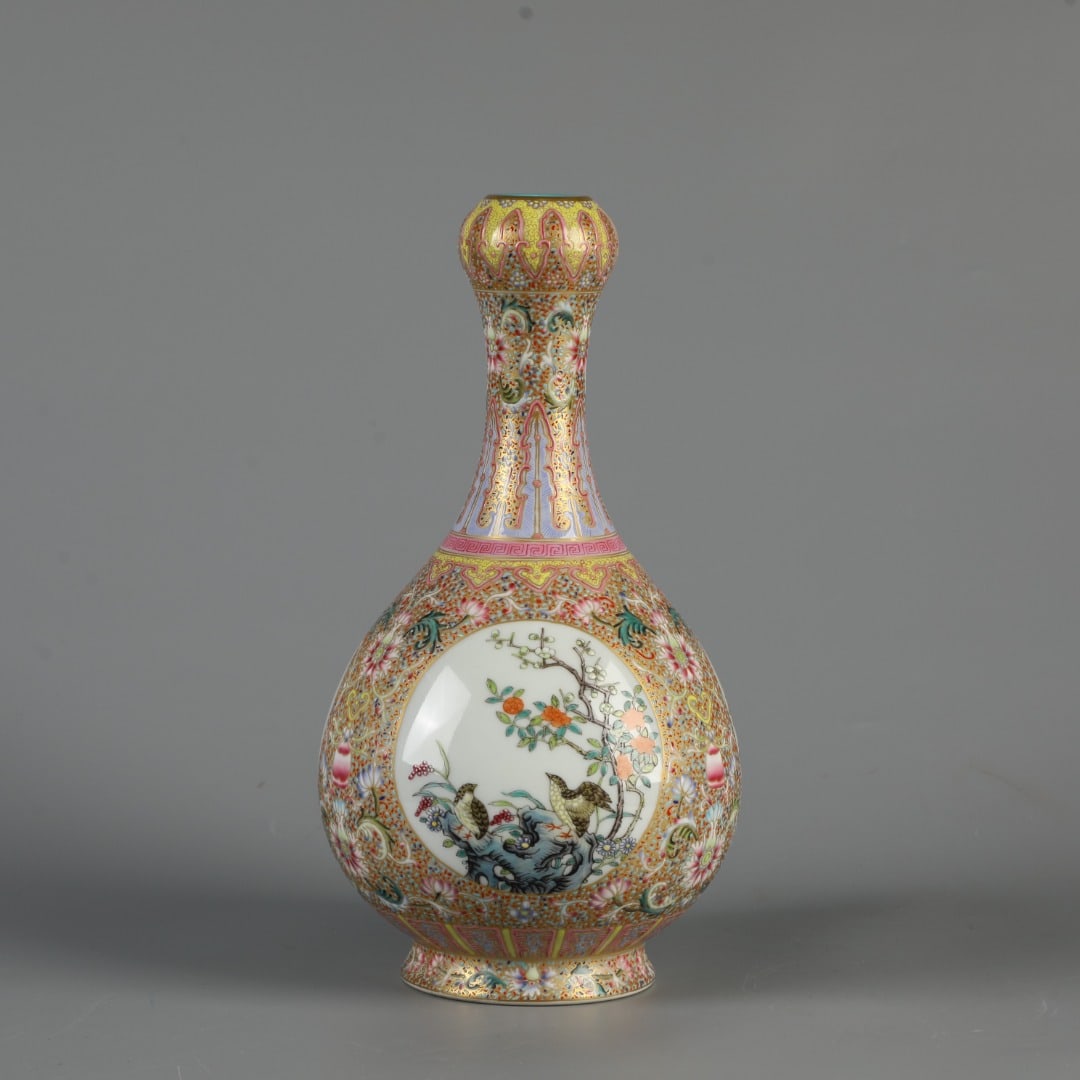 A Exquisite Enamel Flower and Bird Pattern Vase - 6
