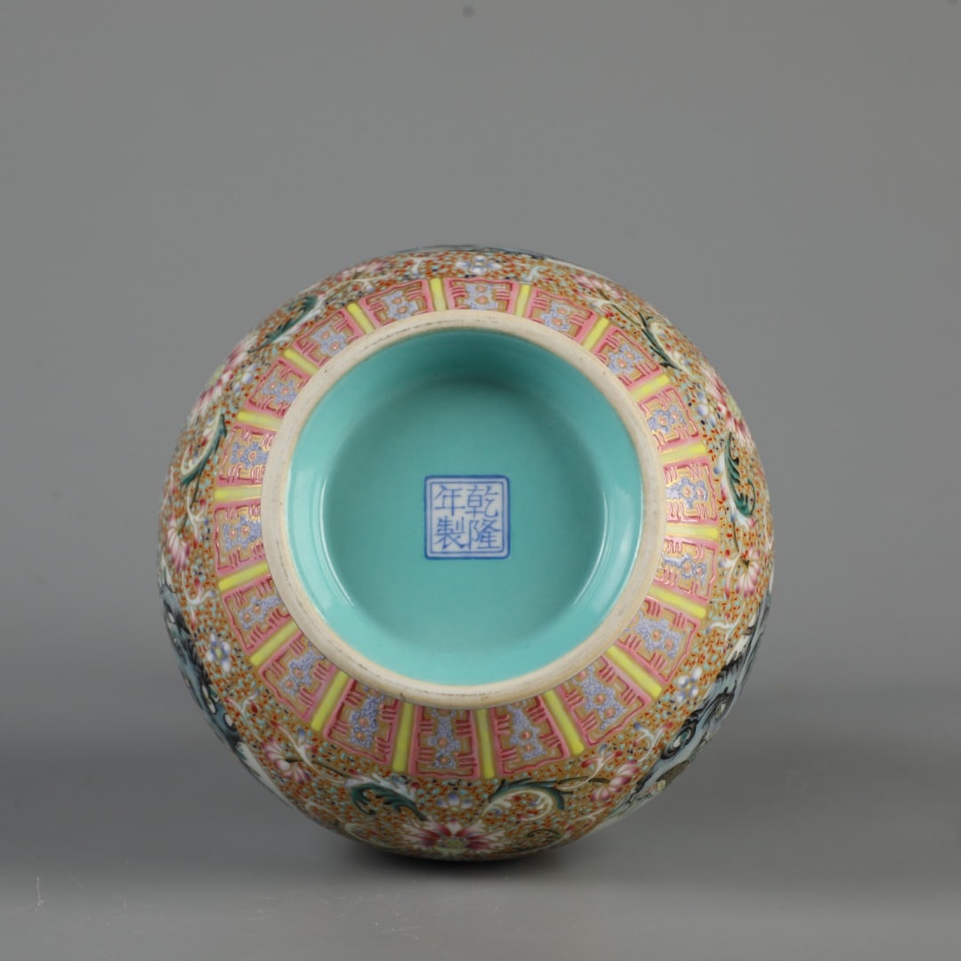 A Exquisite Enamel Flower and Bird Pattern Vase - 8