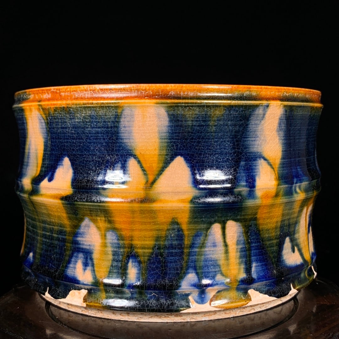 A Exquisite Tang Tri-Color Glazed Pottery Bamboo Brush Washer: A Exquisite Tang Tri-Color Glazed Pottery Bamboo Brush Washer,Tang Dynasty, China,Size:4.3inx6.9in 唐三彩竹节笔洗,中国唐代