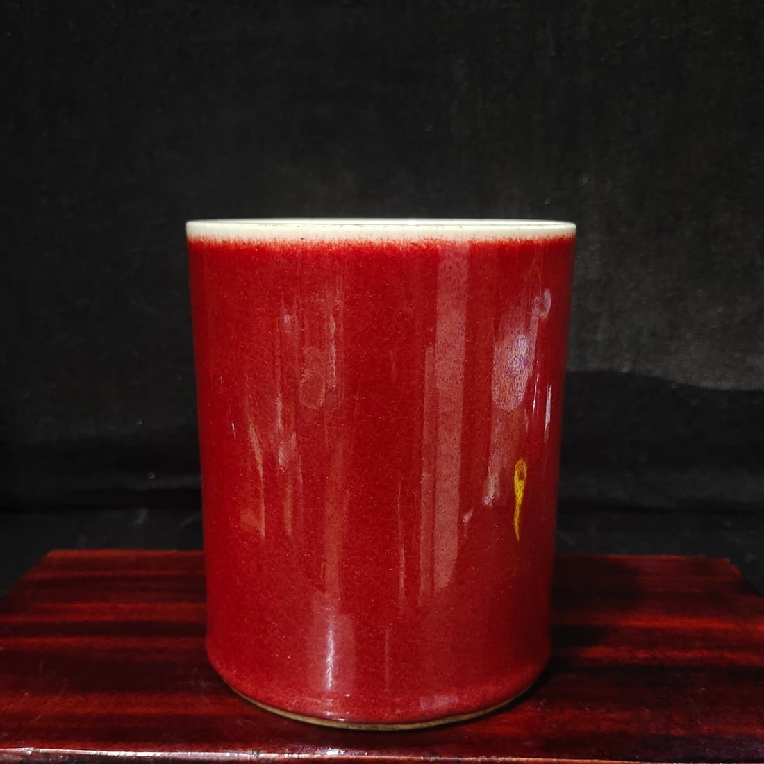 A Exquisite Lang Red Glazed Brush Pot: A Exquisite Lang Red Glazed Brush Pot,Qing Dynasty, China,Kangxi Six-character Mark,Size:4.7inx3.9in