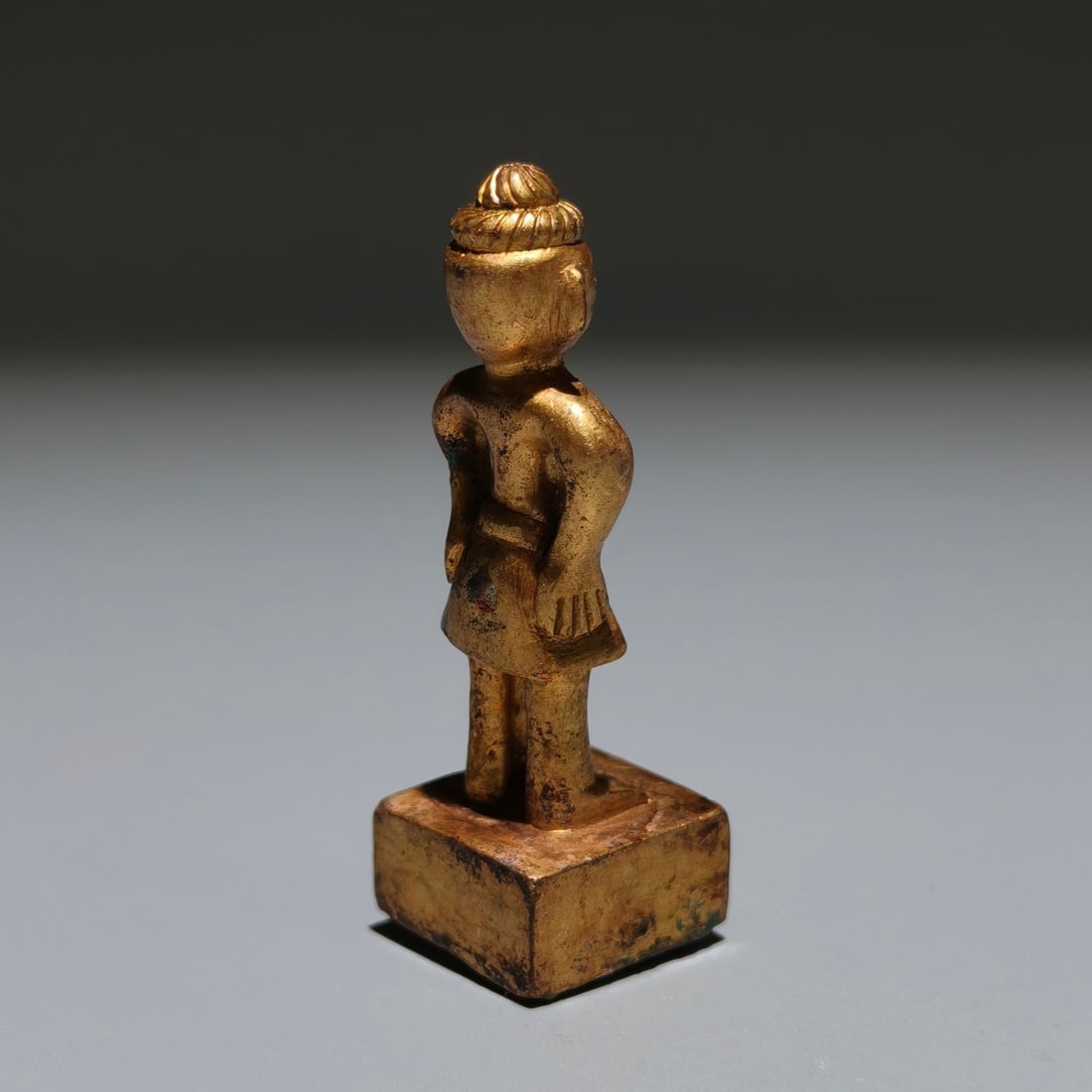 A Exquisite Gilt Bronze Figures Seal - 8