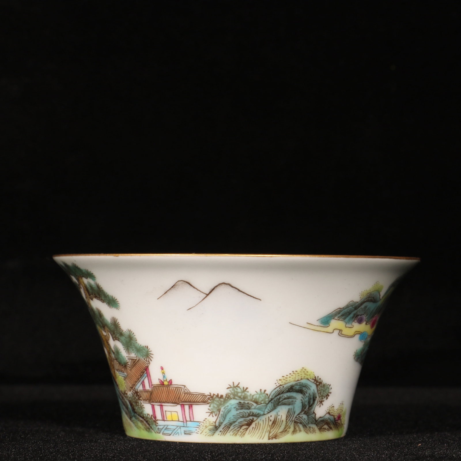 A Exquisite Enamel Landscape Pattern Cup - 4