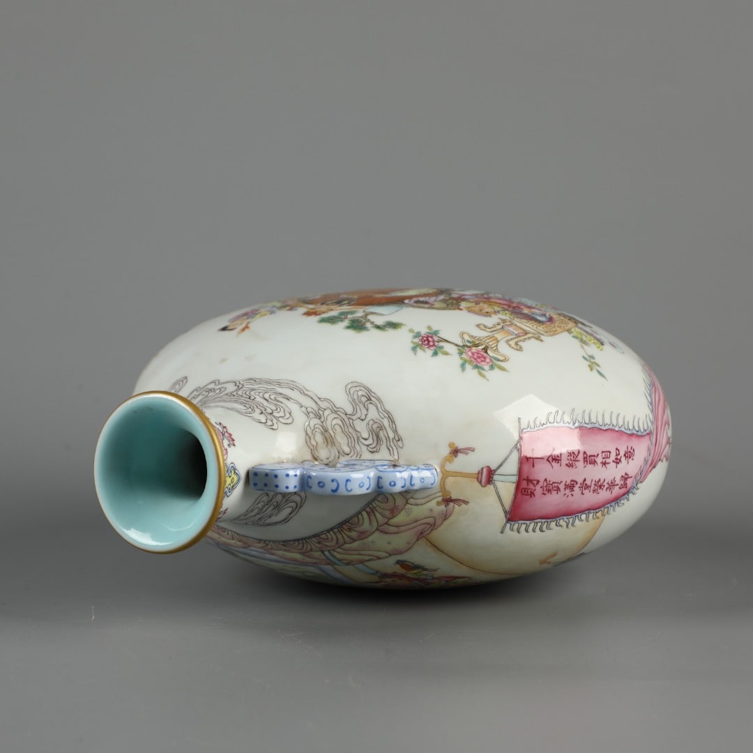 A Exquisite Famille-Rose Figures Pattern Vase - 8