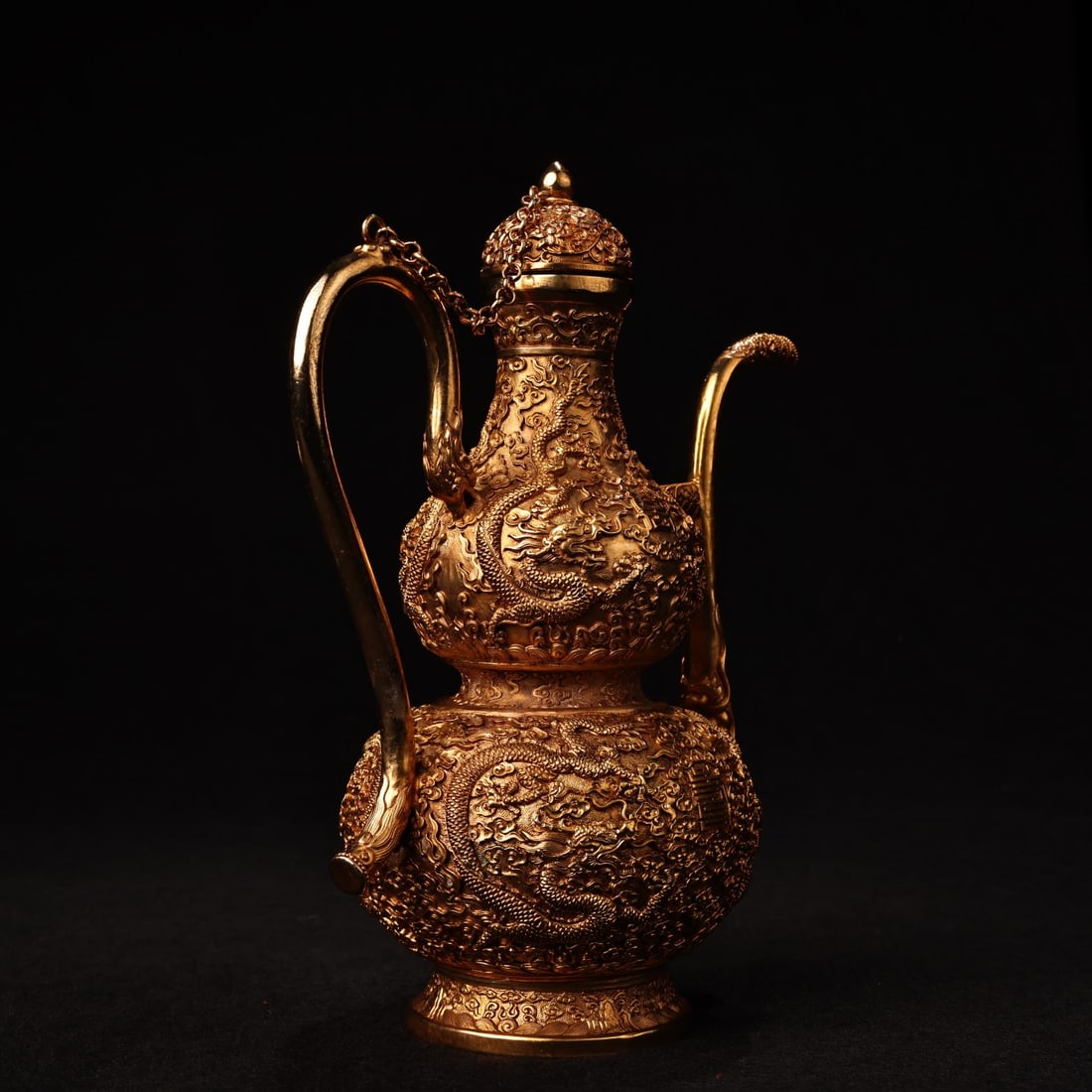 A Exquisite Gilt Bronze Dragon Pattern Ewer - 3