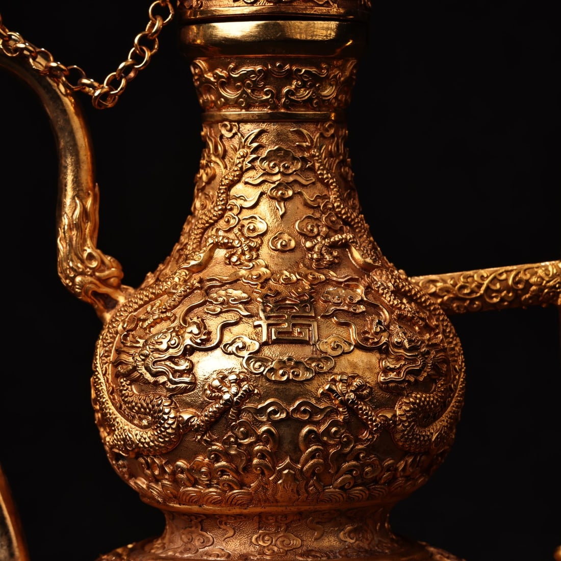 A Exquisite Gilt Bronze Dragon Pattern Ewer - 4