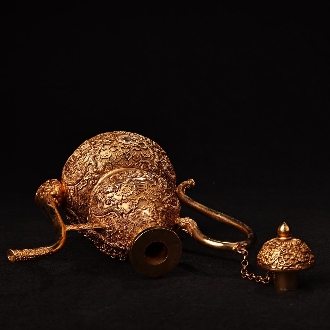 A Exquisite Gilt Bronze Dragon Pattern Ewer - 8