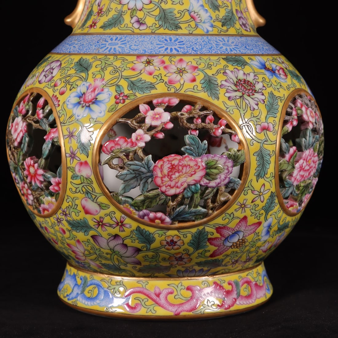 Enamel Yellow Ground Flower Pattern Vase - 3