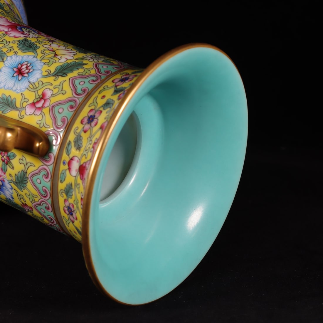 Enamel Yellow Ground Flower Pattern Vase - 6