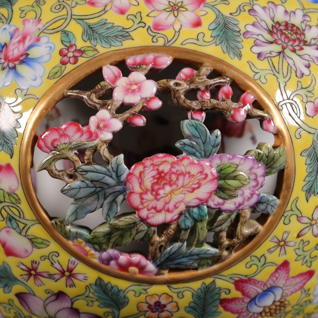 Enamel Yellow Ground Flower Pattern Vase - 8