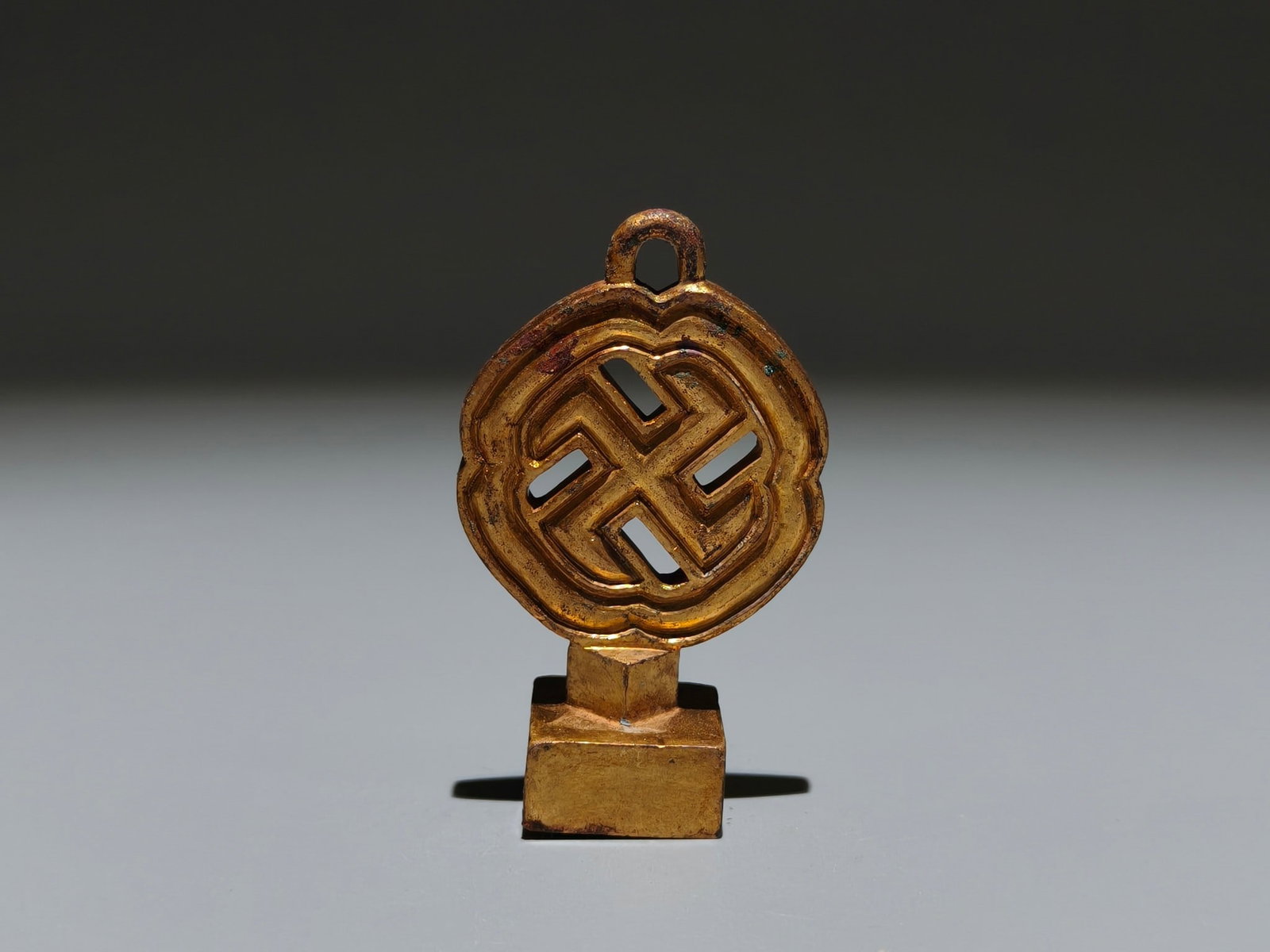 A Exquisite Gilt Bronze Seal - 6
