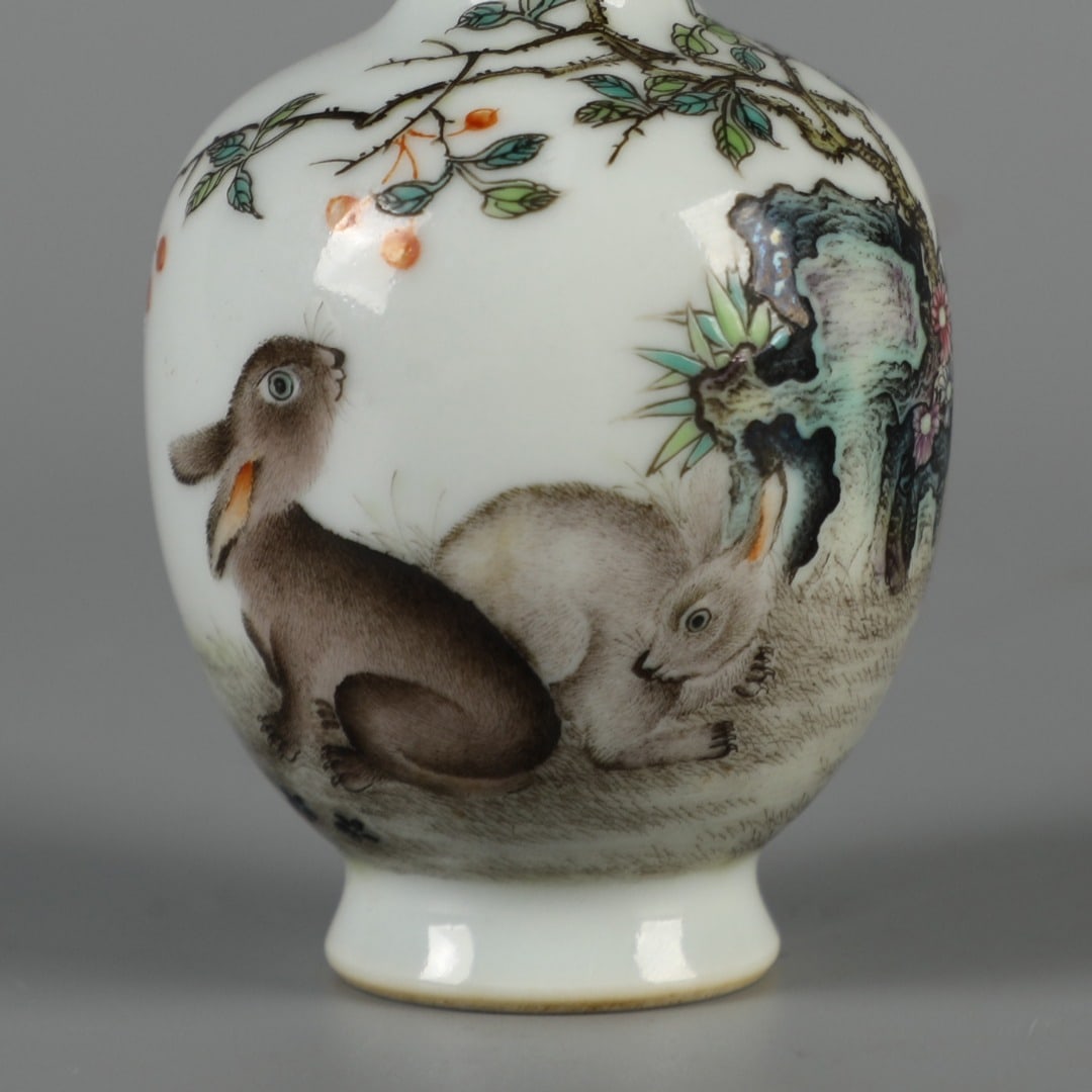 A Exquisite Famille-Rose Rabbit Pattern Vase - 3