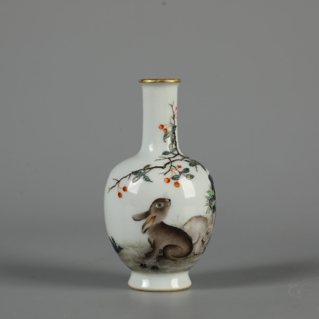 A Exquisite Famille-Rose Rabbit Pattern Vase - 4