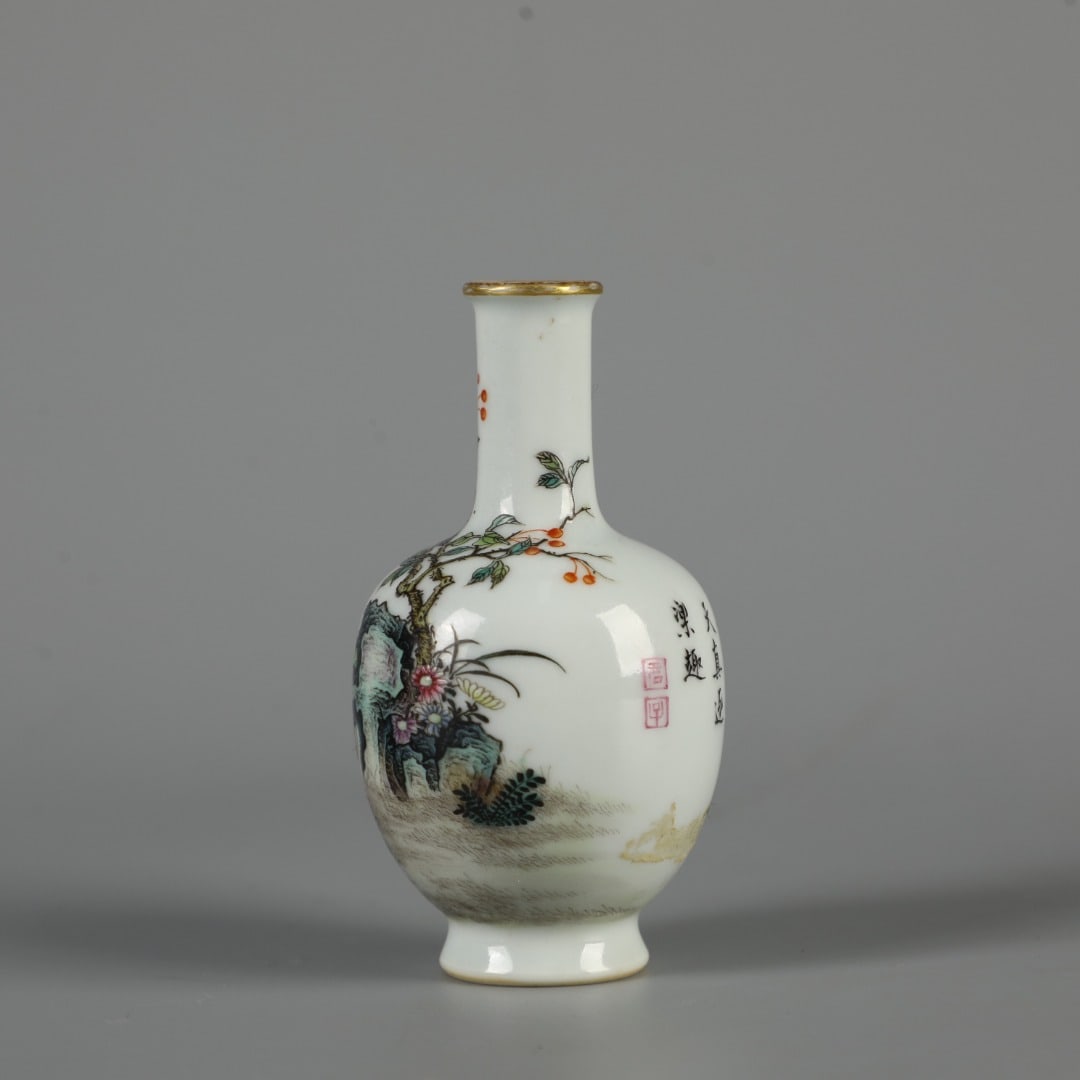 A Exquisite Famille-Rose Rabbit Pattern Vase - 5