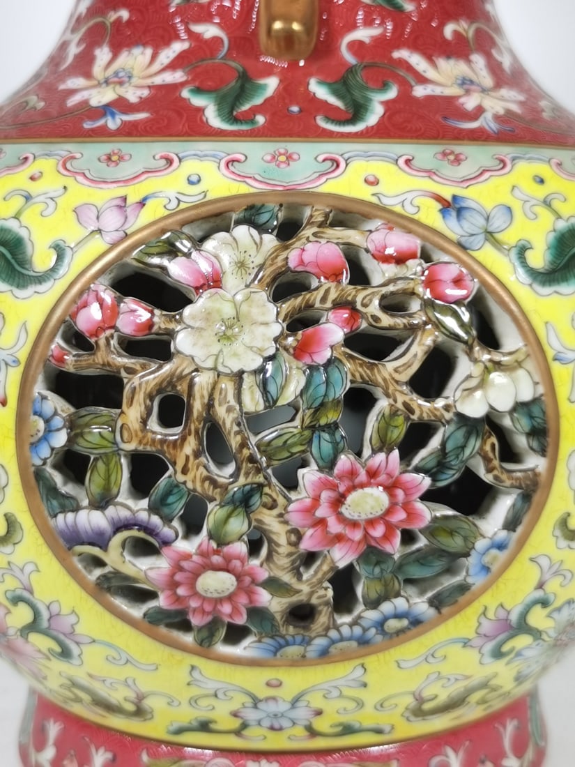 A Exquisite Enamel Ruby Red-Glazed Flower Pattern Vase - 3